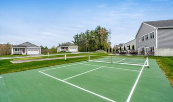 28 Blackstone Dr, Raymond, NH 03077