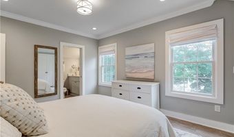 40 Grafton St, Newport, RI 02840