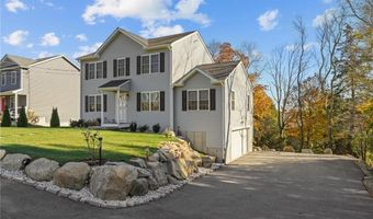 646 Natick Ave, Cranston, RI 02921