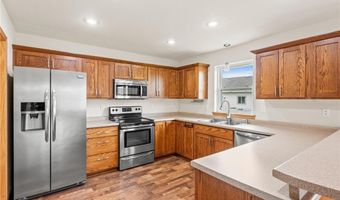 968 Abbygail Dr, Alexandria, MN 56308