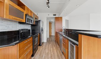 20185 E Country Club Dr 505, Aventura, FL 33180