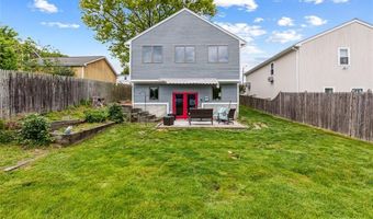 93 Church St, Barrington, RI 02806