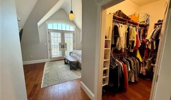 1000 Chapel View Blvd 311, Cranston, RI 02920