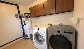 98-1774 Kupukupu St, Aiea, HI 96701
