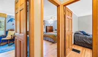 164 E Hill Rd, Brookfield, VT 05036
