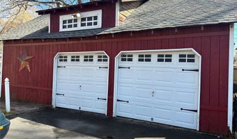 21 Wellington Pl, Amityville, NY 11701