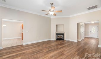 8 Kaylor Dr, Arden, NC 28704