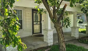 614 S 7th St, Atchison, KS 66002