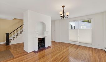 997 Washington St, Bath, ME 04530
