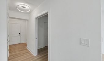 701 N HENRY St 306, Alexandria, VA 22314