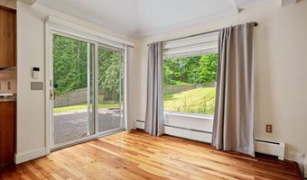 54 Trillium Trl, Bangor, ME 04401