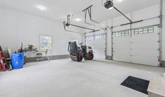 53 Woodbrey Ln, Standish, ME 04084