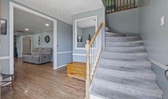 827 CREEK Trl, Anniston, AL 36206