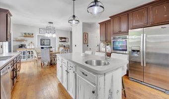 1880 Crofton Dr, Algonquin, IL 60102