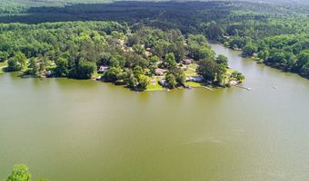 35 DOGWOOD St, West Point, GA 31833