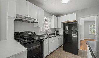 824 Mercer Ave W, Albany, GA 31701