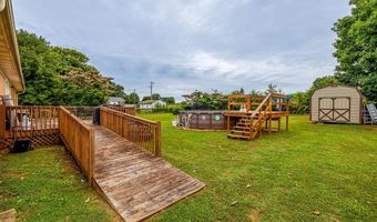 101 Huey St, Boiling Springs, SC 29316