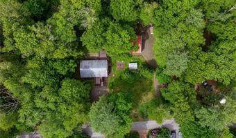210 Keach Pond Dr, Glocester, RI 02814