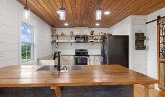 387 Emory Dr, Arab, AL 35016