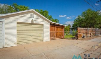 912 S 6th St, Artesia, NM 88210