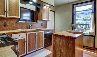 24 W 54TH St, Bayonne, NJ 07002
