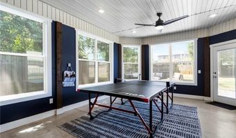 905 N Main St, Bentonville, AR 72712