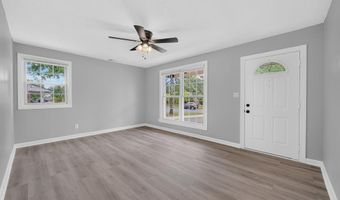4906 UPLAND Dr, Alexandria, VA 22310
