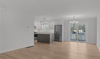 50 Red Maple Ln, Warwick, RI 02886