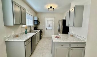 75 E Elm St, Alton, IL 62002