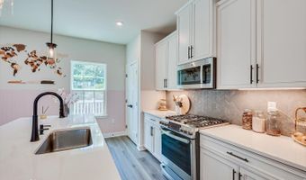 220 Anchor Way 3820, Aberdeen, NJ 07721