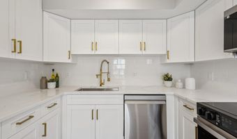 6339 BATTLEMENT Way, Alexandria, VA 22312