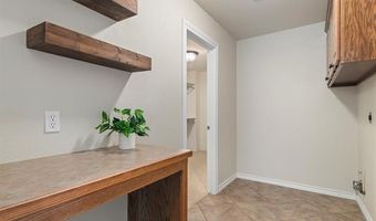 5817 Woodland Rd, Bartlesville, OK 74006