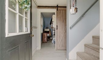 9 Bacheller St, Newport, RI 02840