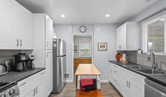 1818 New York Dr, Altadena, CA 91001