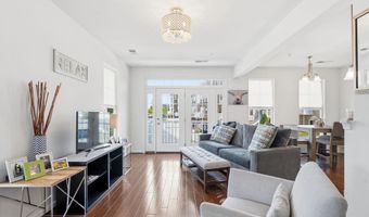 42167 CANARY GRASS Sq, Aldie, VA 20105