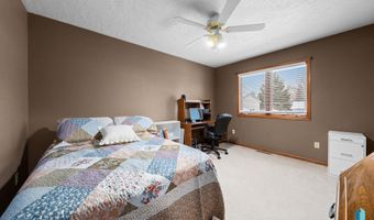 116 W Birchwood Dr, Brandon, SD 57005