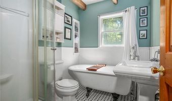 450 Franklin Rd, Coventry, RI 02816