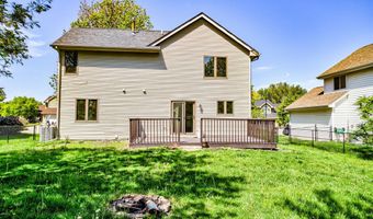 3814 Brookdale Ave, Ames, IA 50010