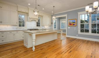 8 Crossbow Rd, Bluffton, SC 29910