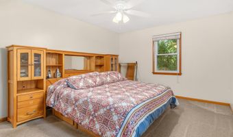 8 BRIGHTWOOD Dr, Hagerstown, MD 21740