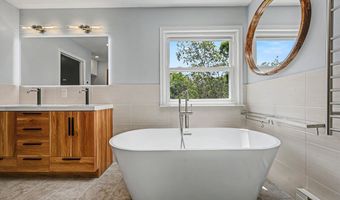 114 Claremont Dr, Albrightsville, PA 18210