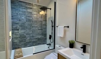 1496 Newport Rd, Ann Arbor, MI 48103