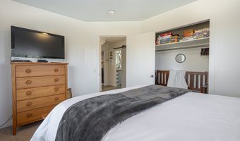 8755 LAKE St, Rockaway Beach, OR 97136