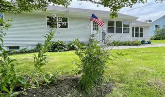 10 Crawford Dr, Bath, ME 04530