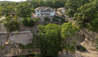 43 Strichen Ln, Bella Vista, AR 72715