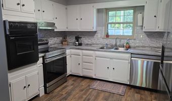 898 W Cunningham St, Alcoa, TN 37701