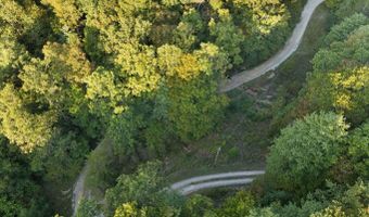 9999 Deer Track Rd, Beattyville, KY 41311
