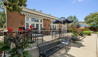 2824 S ABINGDON St A2, Arlington, VA 22206