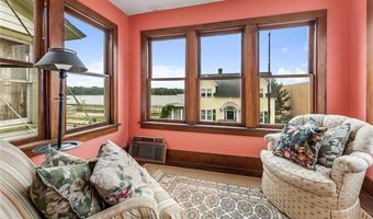 305 N Main St, Alma, WI 54610