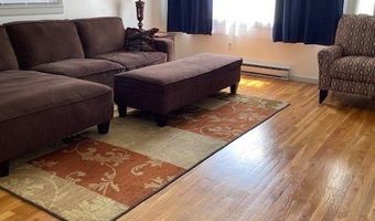 159 Triangle St, Danbury, CT 06810